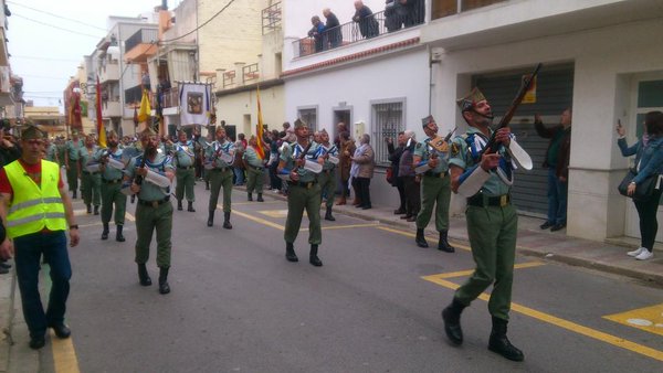 FOTO de la desfilada de legionaris a Palafolls de @Jribalaygue a Twitter